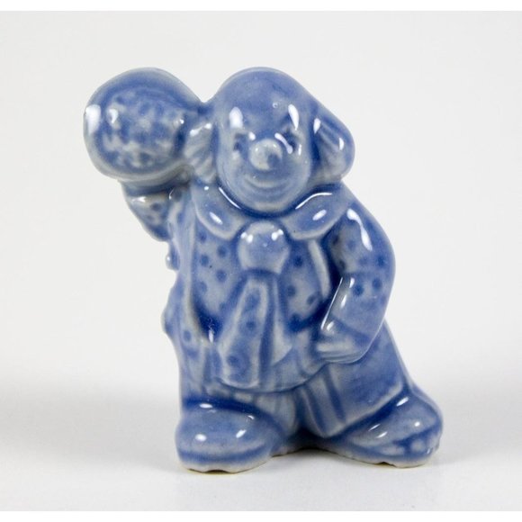 Wade Whimsies Red Rose Tea Circus Series III 1996 Blue Clown with Pie - Picture 1 of 5